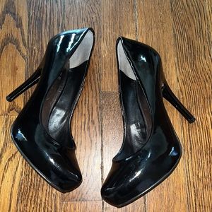 Guess Black Patent Leather Platform Pumps - size 5.5m